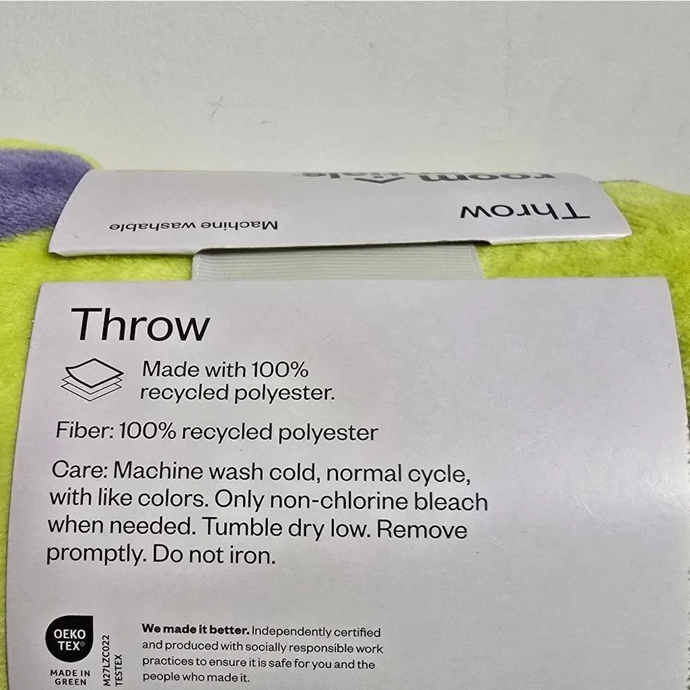 New Smiley Chartreuse Flutter Throw Blanket Room Essentials 50×60